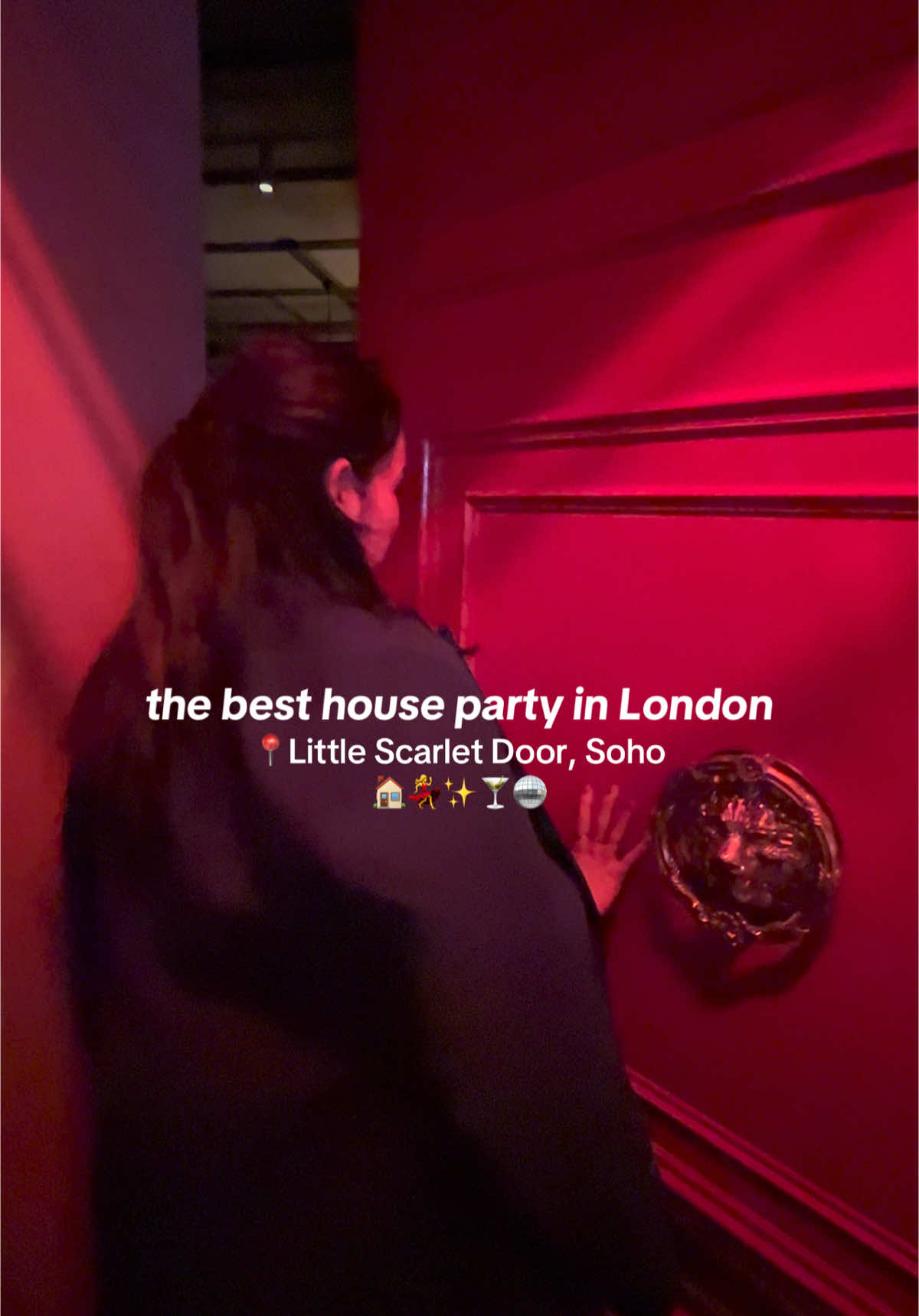 Drinks at a never-ending house party — video still by Kieran | travel more 🛩️🤠